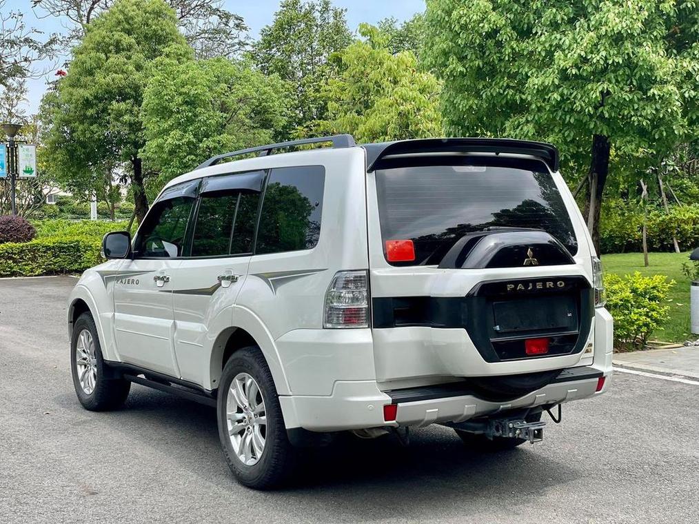 三菱汽車報(bào)價(jià)與圖片，三菱汽車報(bào)價(jià)及圖片suv