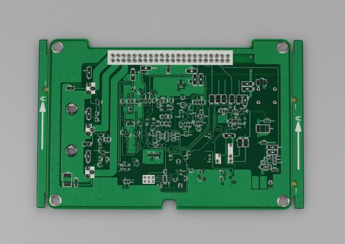 集成電路板小作品，集成電路板是什么材料