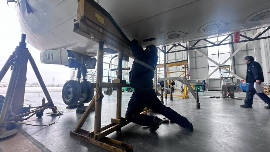 福州機場機器人維修